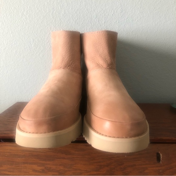 UGG Deconstructed Mini Zip Women’s Boot Arroyo size 10 - Picture 5 of 13